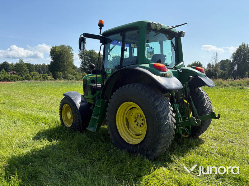John Deere 6330