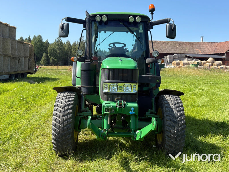 John Deere 6330