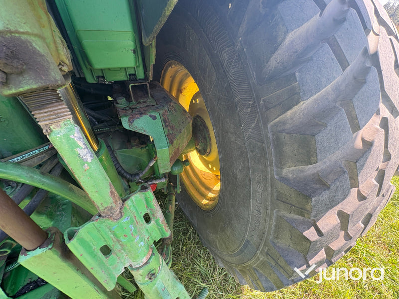 John Deere 6330