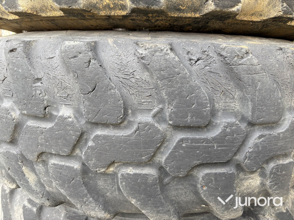 Däck + Fälg - Dunlop 335/80 R20, Till hjullastare