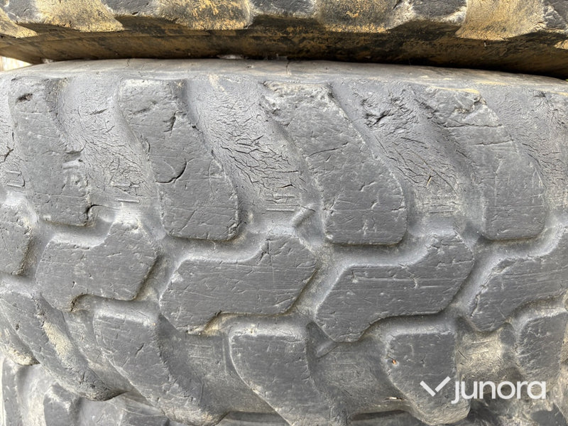 Däck på fälg till hjullastare, Dunlop 335/80 R20