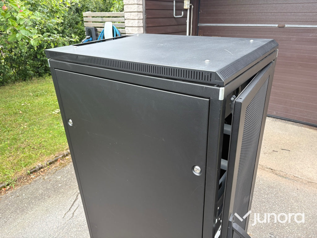 Ferroamp Energy Hub XL Cabinet 24U