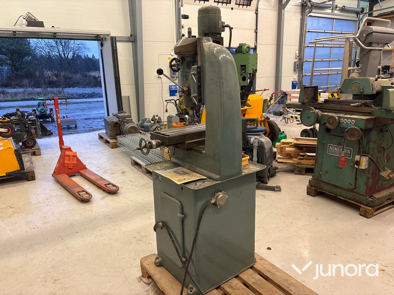 Fräs / Vertikalfräsmaskin - Mattson & Zetterlund VF600