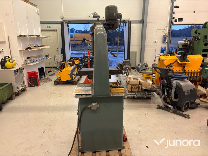 Fräs / Vertikalfräsmaskin - Mattson & Zetterlund VF600