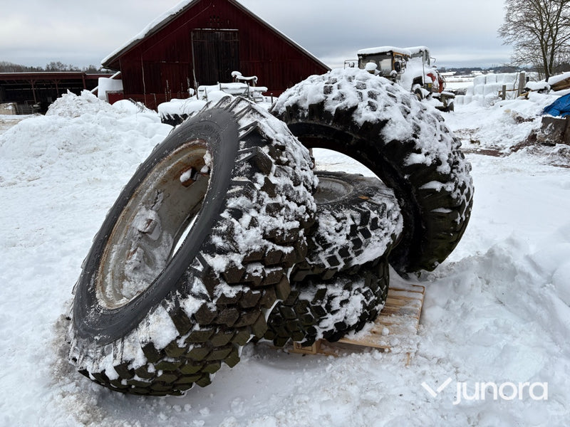 Traktordäck - Nokia 14.9-24 & 18.4-38