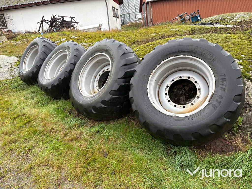 Däck - Trelleborg Twin 428 med fälg