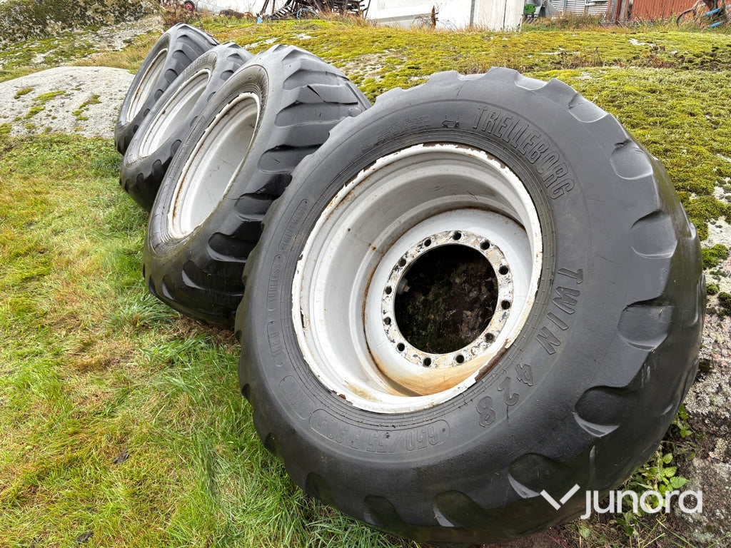 Däck - Trelleborg Twin 428 med fälg