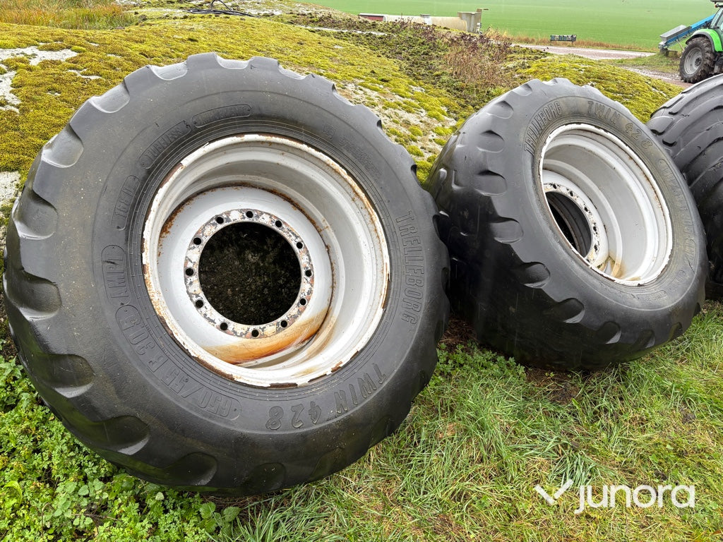 Däck - Trelleborg Twin 428 med fälg
