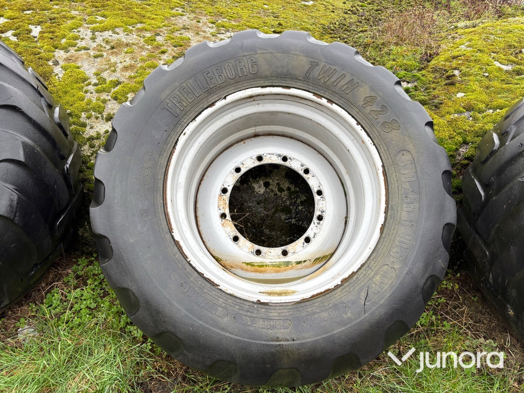 Däck - Trelleborg Twin 428 med fälg