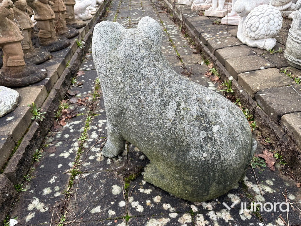 Stenskulptur – gris i granit