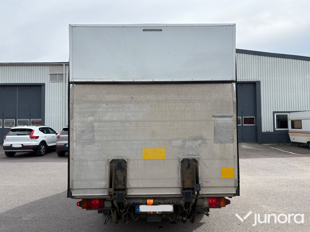 Lätt lastbil - Renault Master