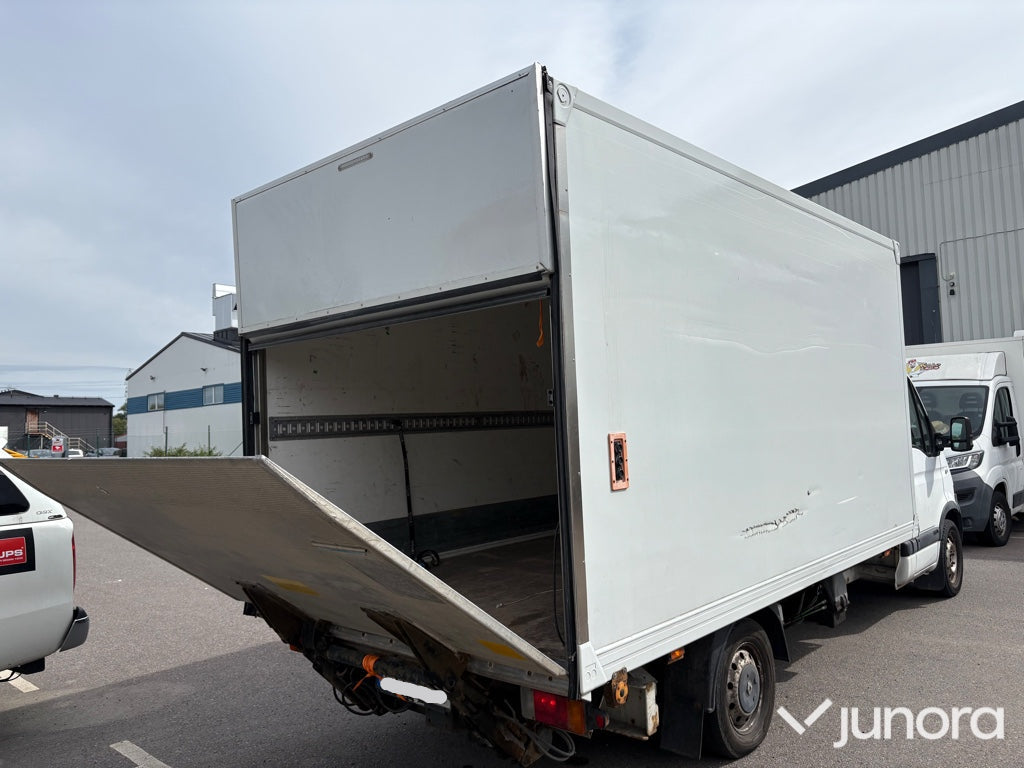 Lätt lastbil - Renault Master