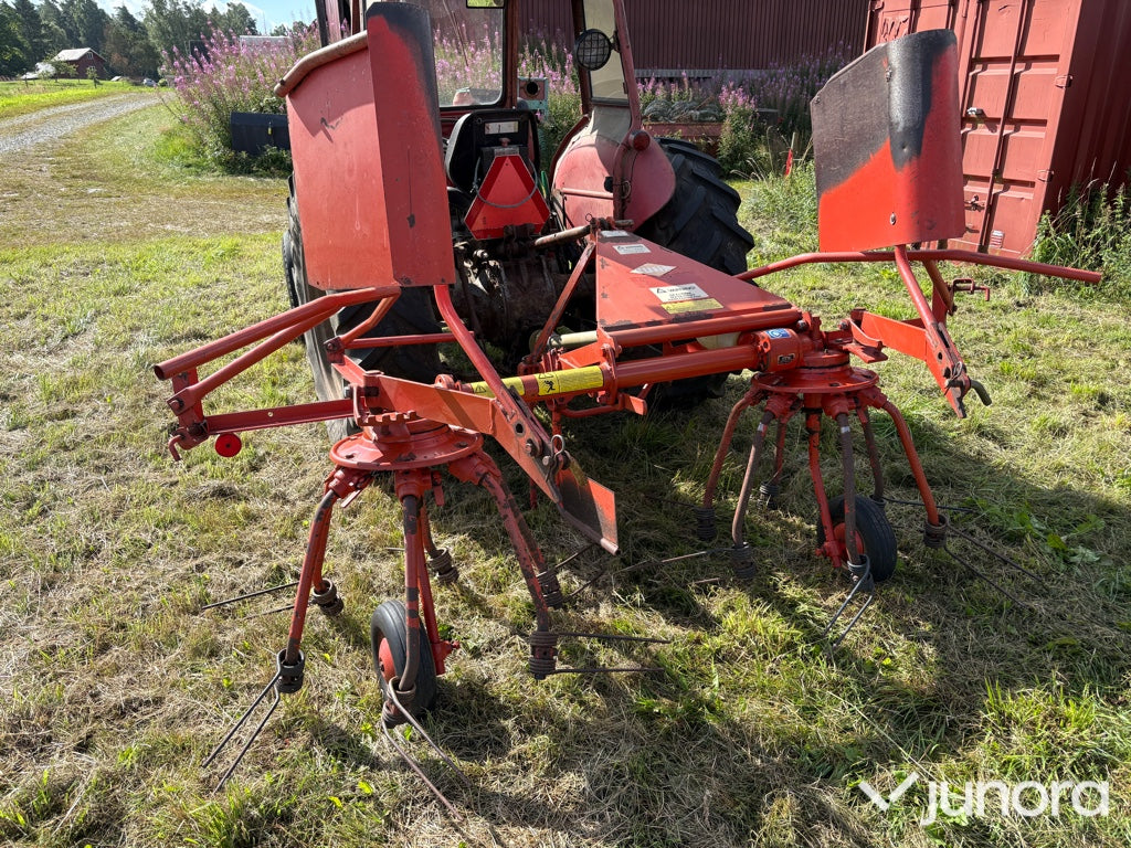 Hövändare med strängläggare