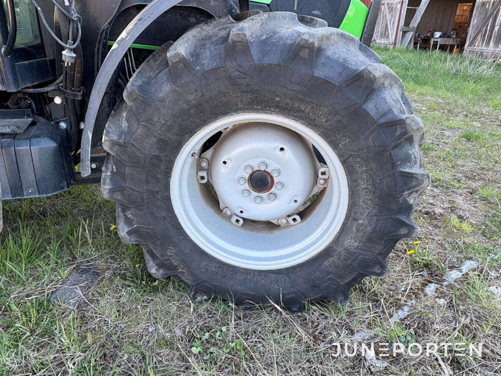 Traktor Deutz Fahr Agrofarm 430TTV med frontlastare