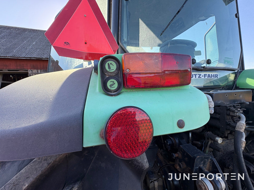 Traktor Deutz Fahr Agrofarm 430TTV med frontlastare