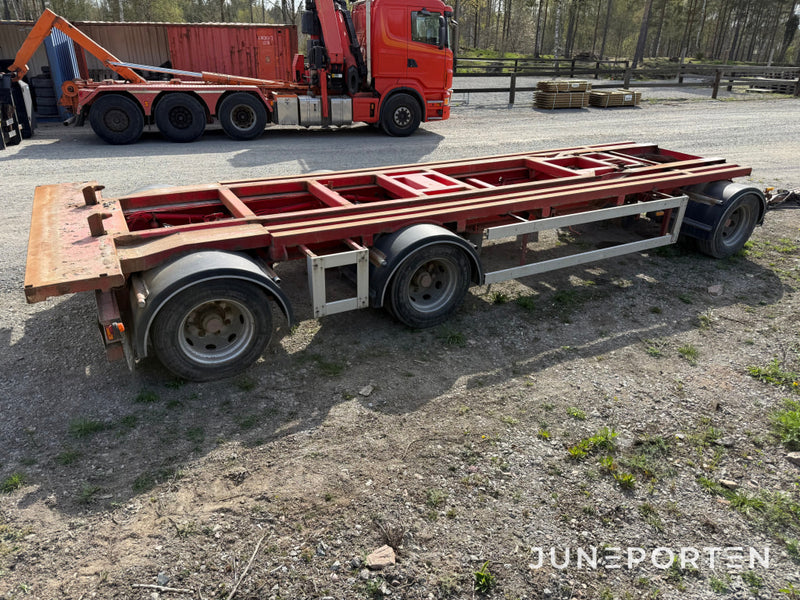 Lastväxlarsläp med tipp