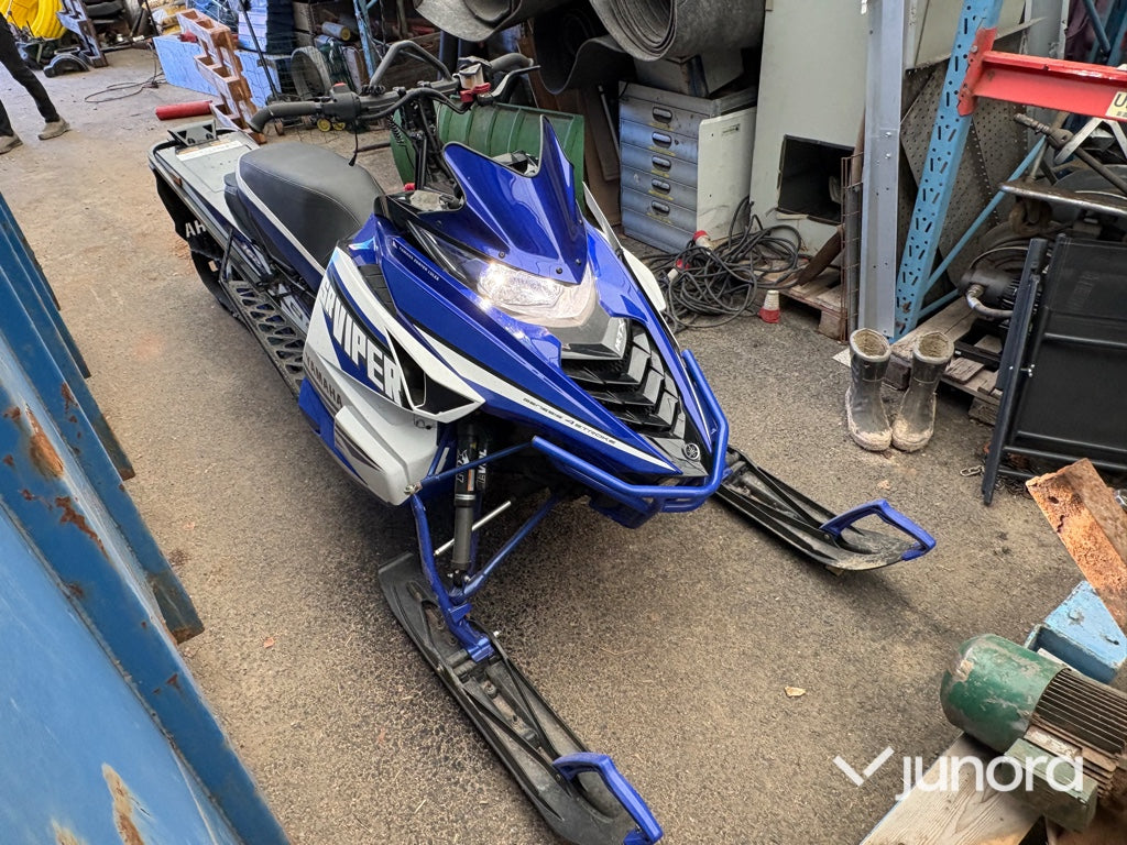 Snöskoter Yamaha SR Viper MTX 162 LE