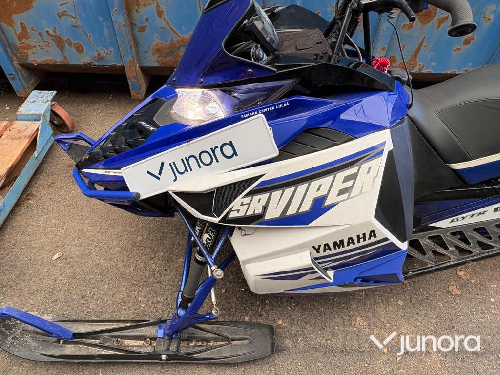 Snöskoter Yamaha SR Viper MTX 162 LE
