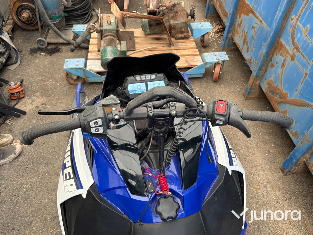 Snöskoter Yamaha SR Viper MTX 162 LE