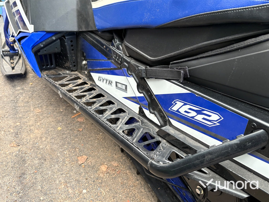 Snöskoter Yamaha SR Viper MTX 162 LE