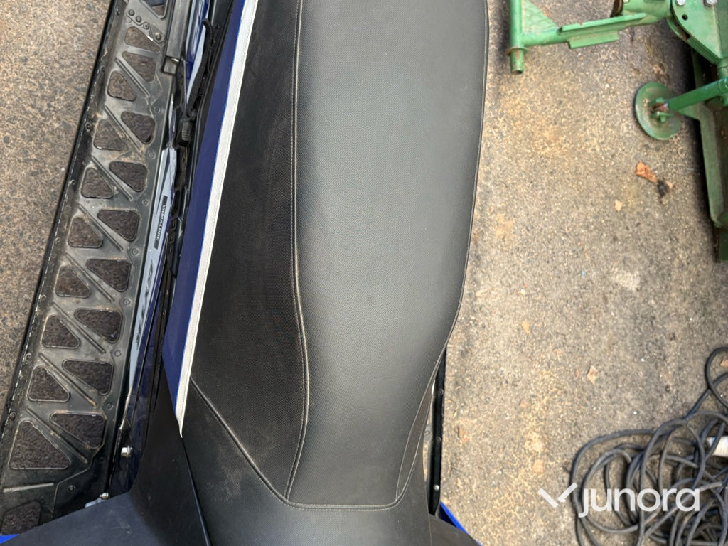 Snöskoter Yamaha SR Viper MTX 162 LE