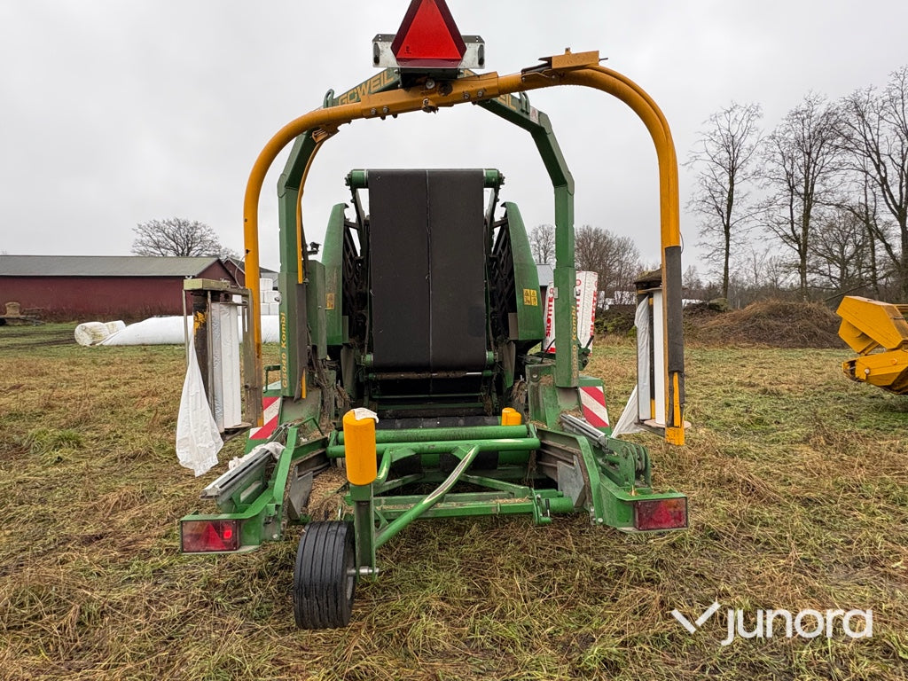 Rundbalspress + Inplastare - John Deere, Goweil G-990
