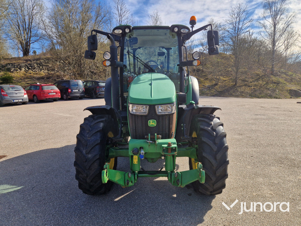 Traktor - John Deere, 5100R