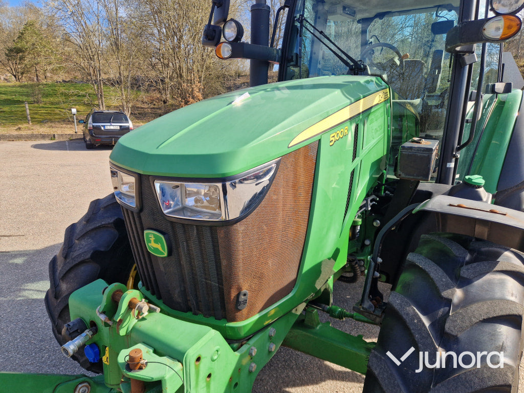 Traktor - John Deere, 5100R