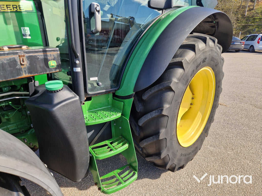 Traktor - John Deere, 5100R