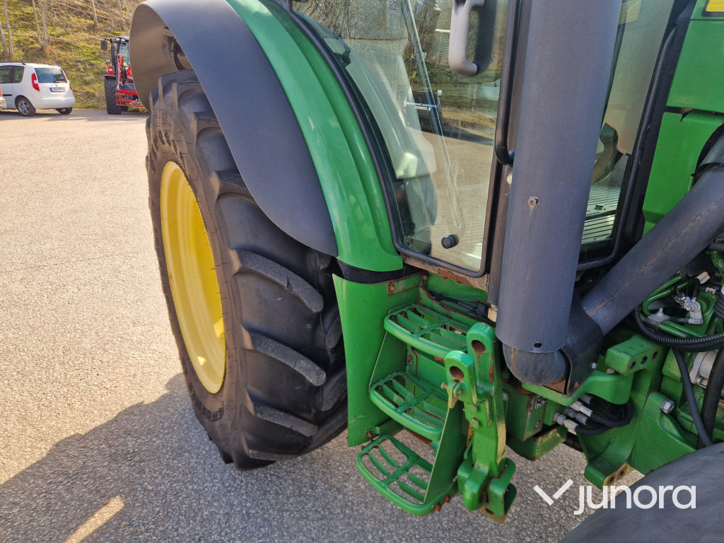 Traktor - John Deere, 5100R