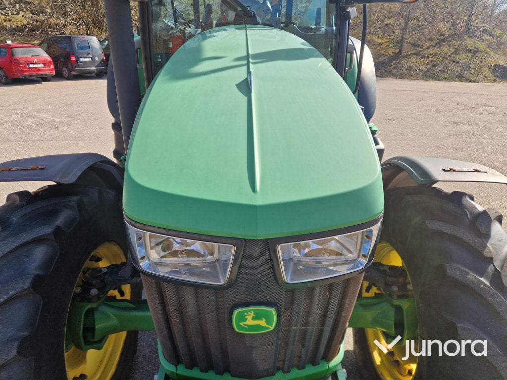 Traktor - John Deere, 5100R