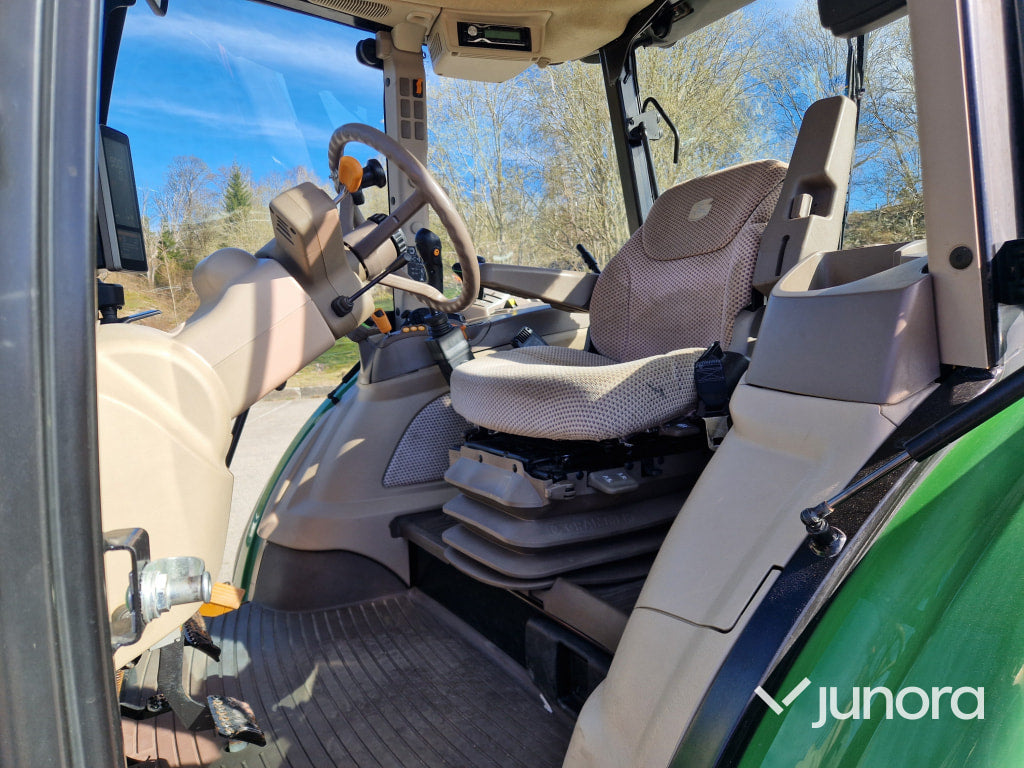 Traktor - John Deere, 5100R