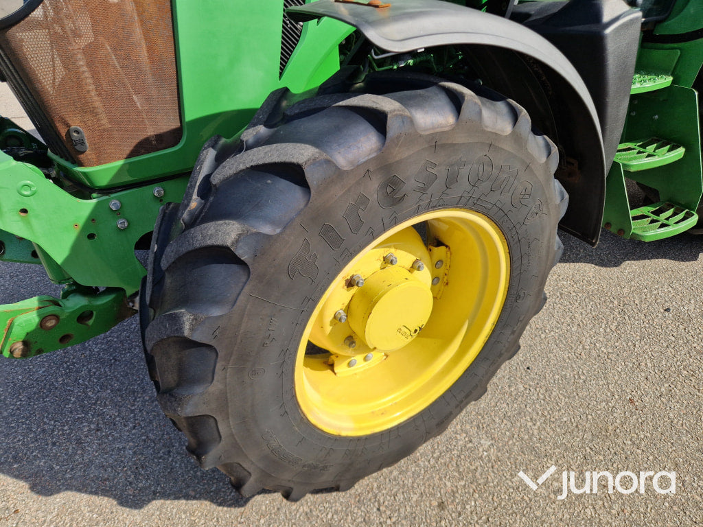 Traktor - John Deere, 5100R