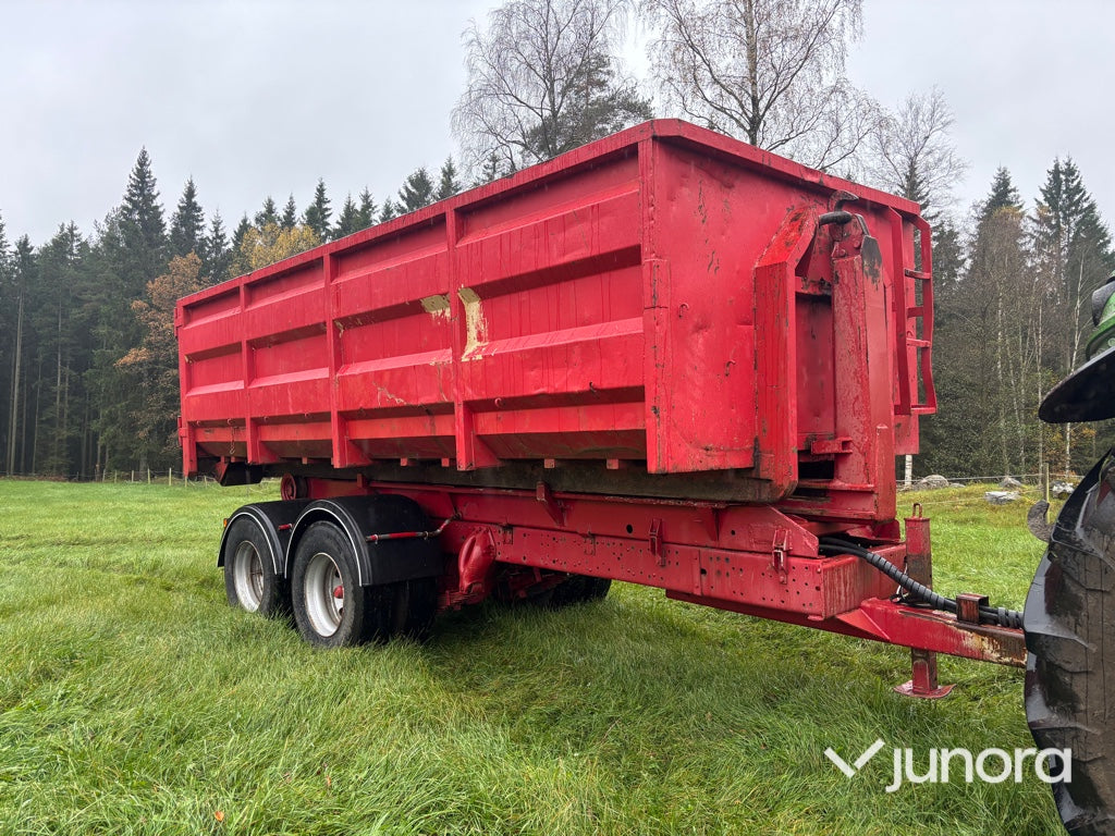 Lastväxlare - Scania med flak 22m3
