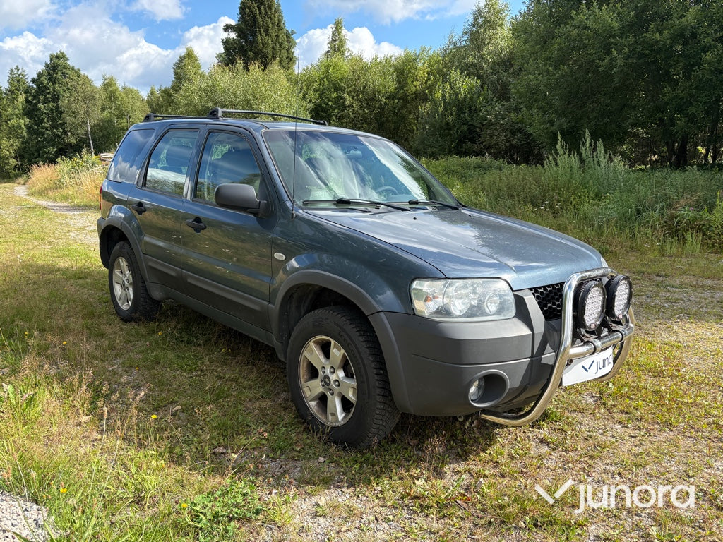 Personbil - Ford, Maverick 3.0 V6