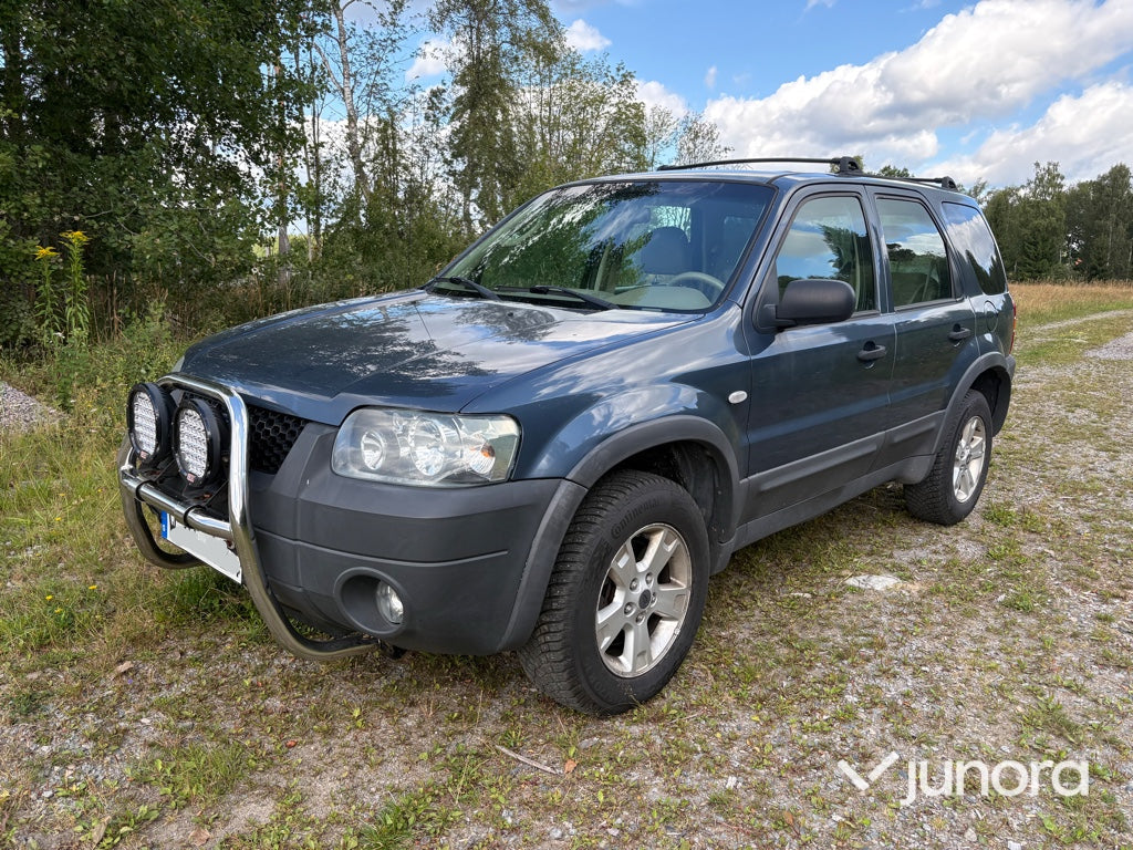 Personbil - Ford, Maverick 3.0 V6