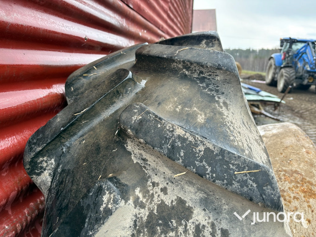 Dubbelmontage - Michelin 16.9R28