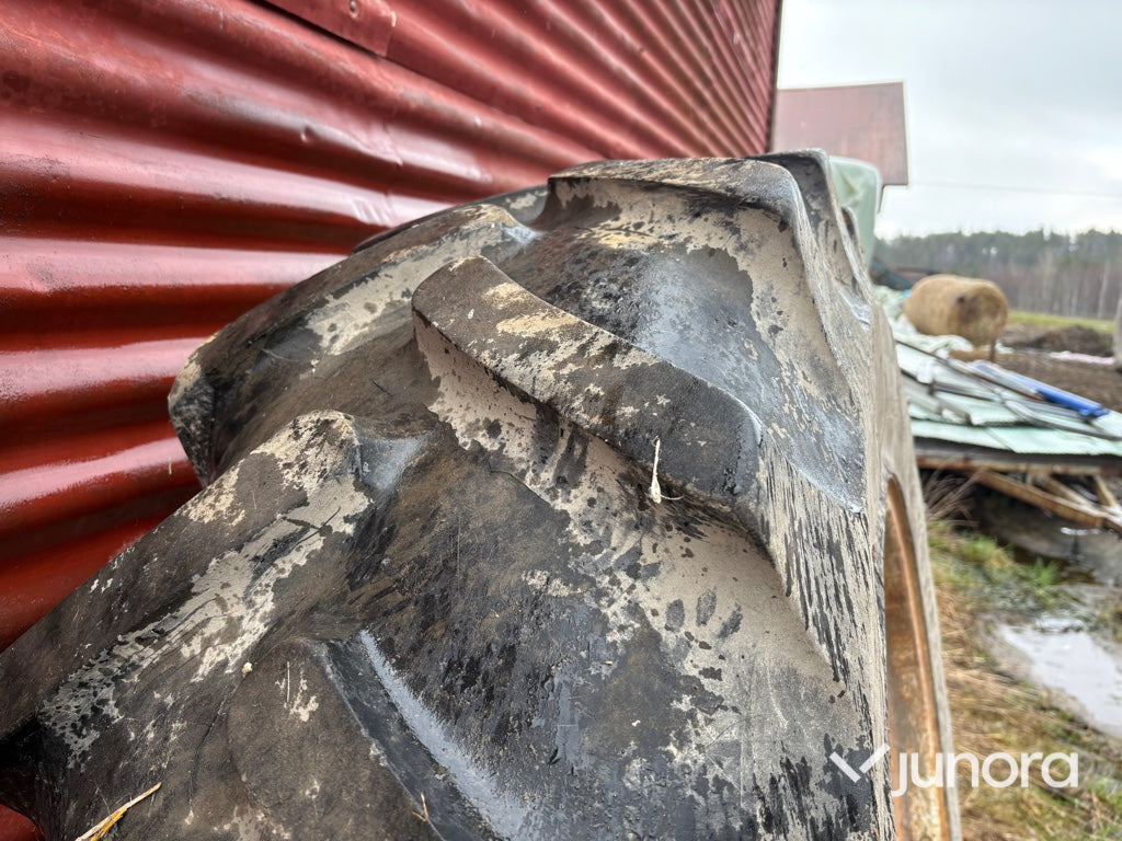 Dubbelmontage - Michelin 16.9R28