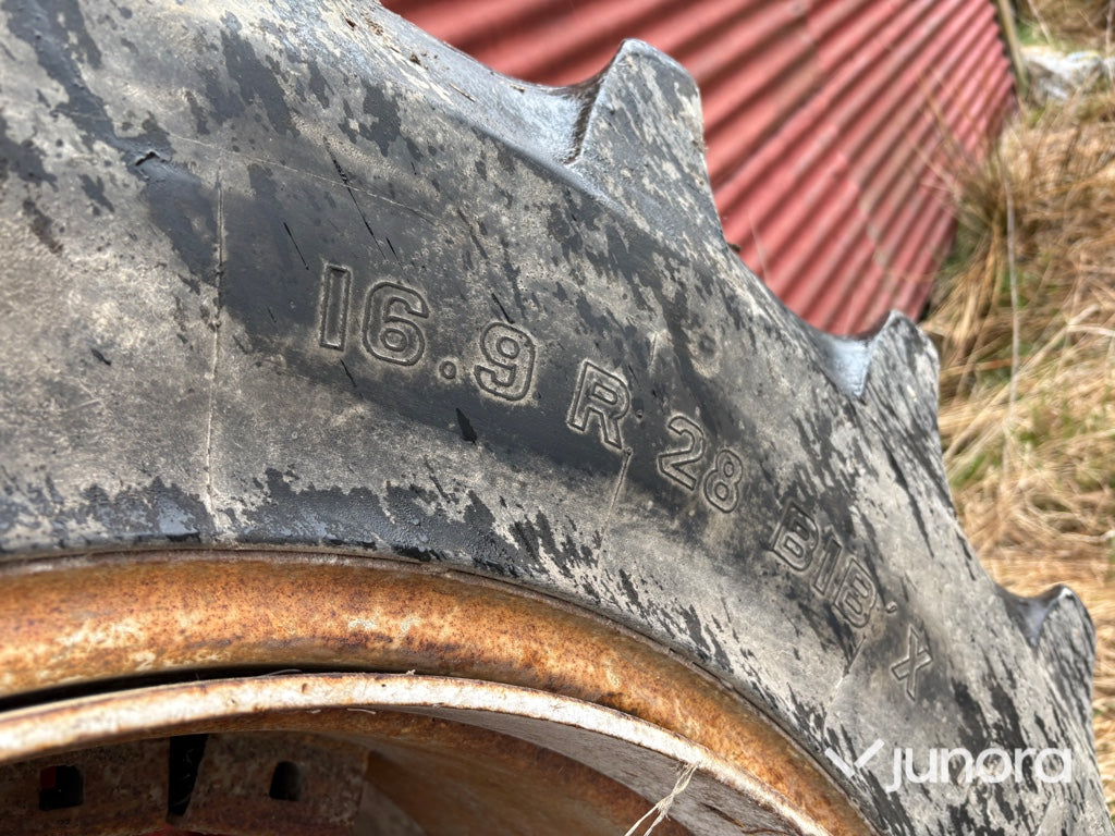 Dubbelmontage - Michelin 16.9R28