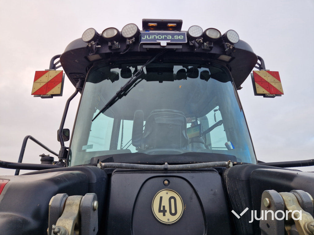 Traktor - Challenger, MT775E