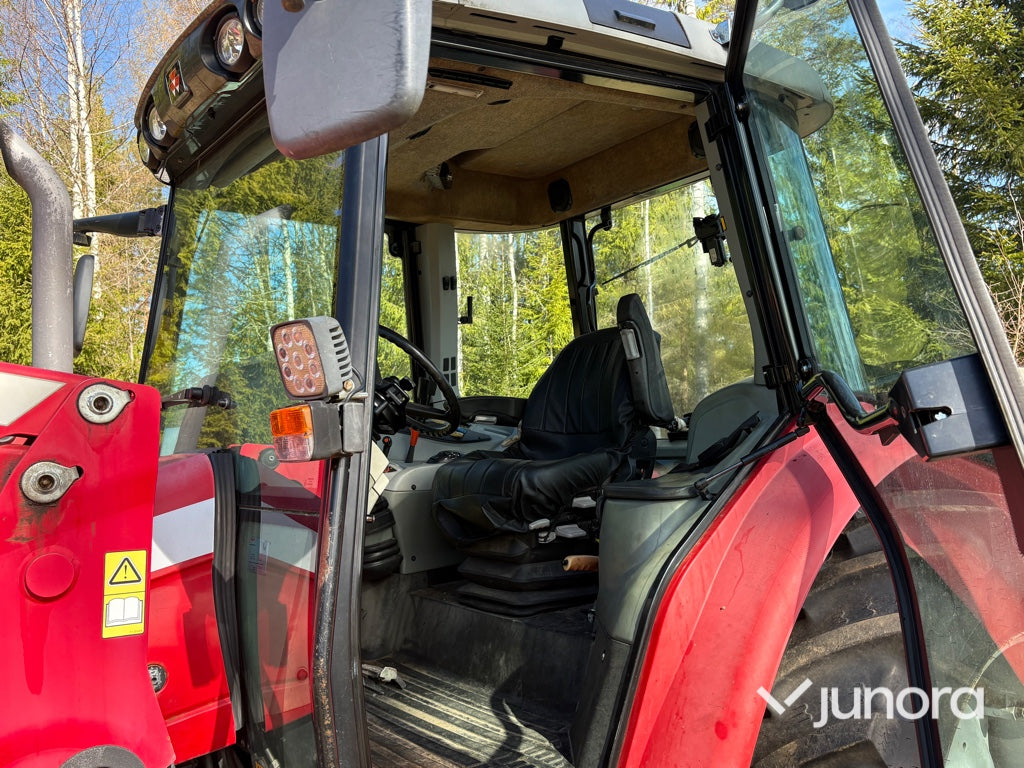 Traktor - Massey Ferguson, 5455 Dyna 4