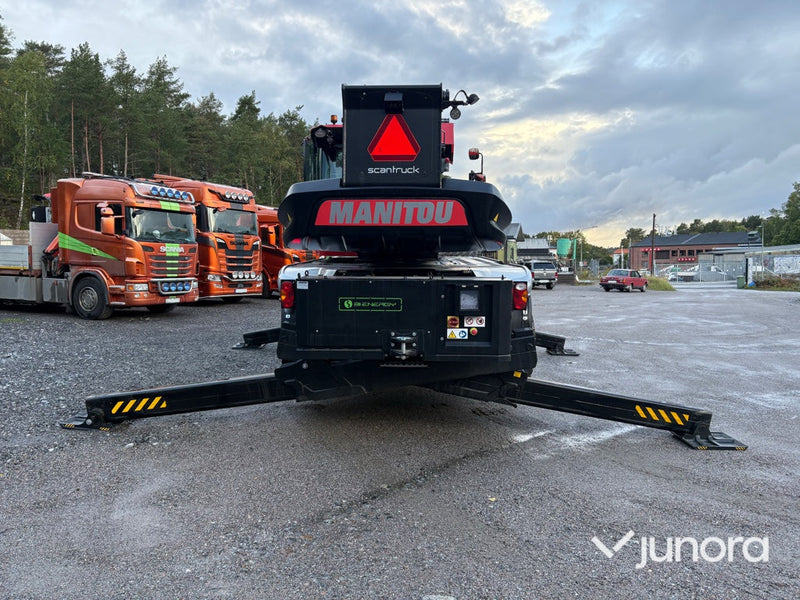 Teleskoplastare Manitou MRT 2570 inkl. tillbehör