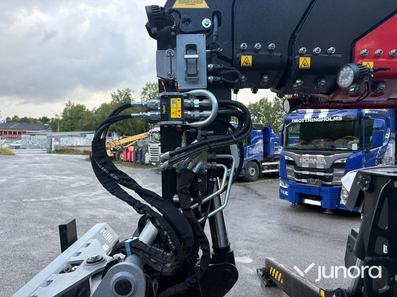 Teleskoplastare Manitou MRT 2570 inkl. tillbehör