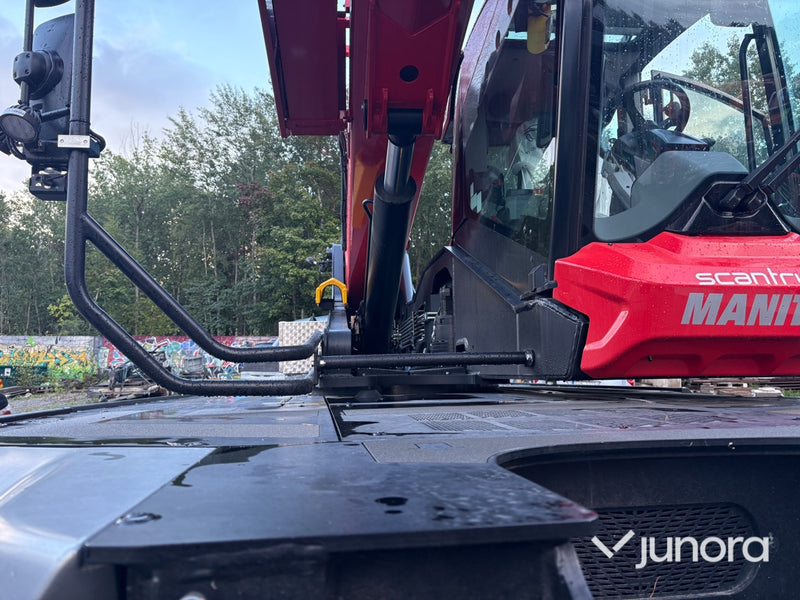 Teleskoplastare Manitou MRT 2570 inkl. tillbehör
