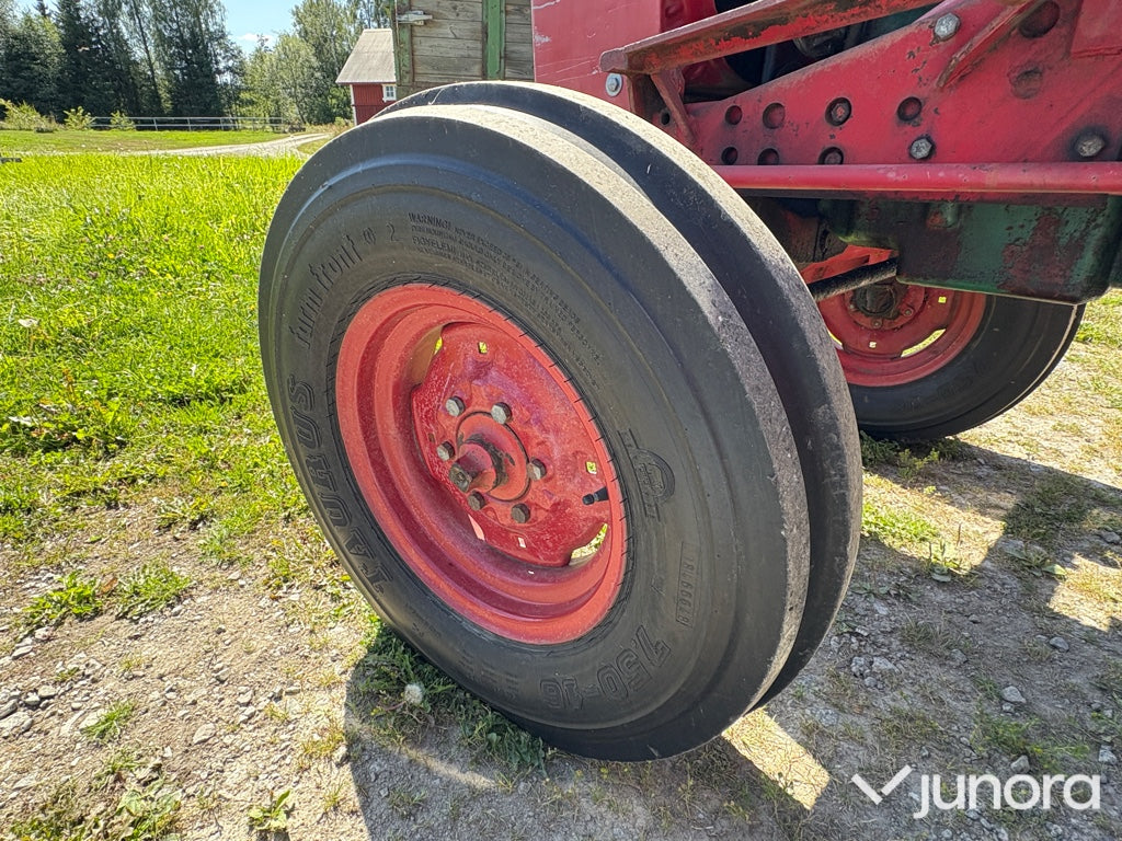 Volvo BM 430