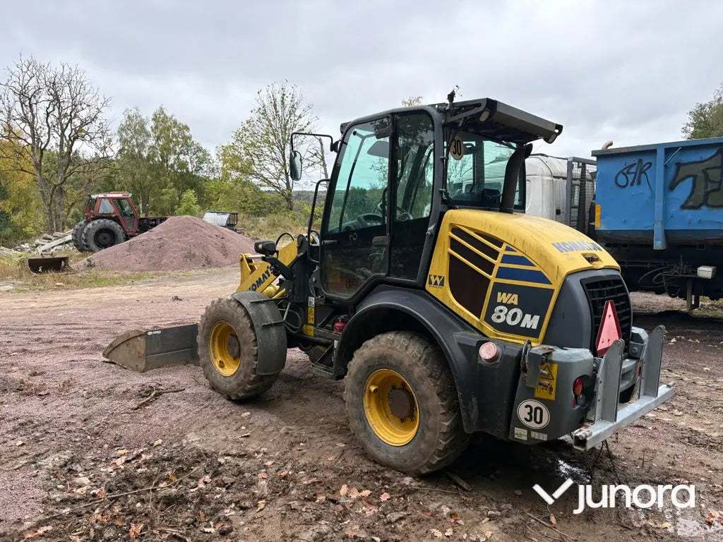Hjullastare Komatsu WA80M-7 med 4 redskap