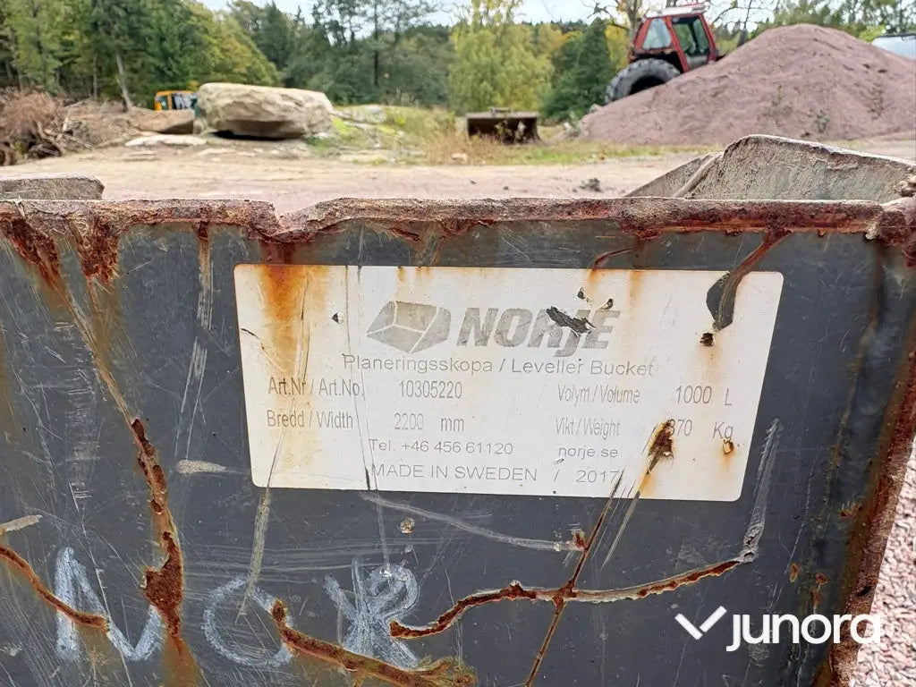 Hjullastare Komatsu WA80M-7 med 4 redskap
