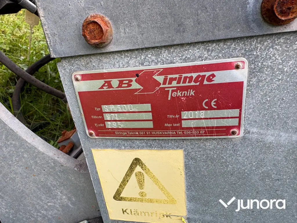 Hjullastare Komatsu WA80M-7 med 4 redskap