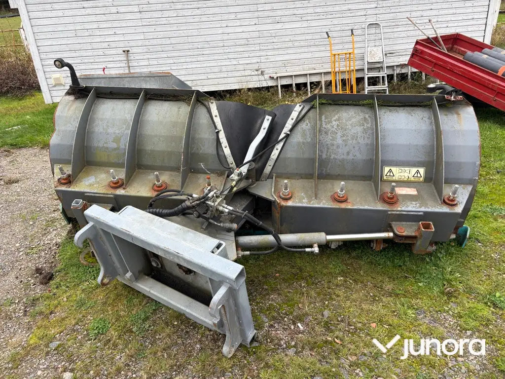 Hjullastare Komatsu WA80M-7 med 4 redskap