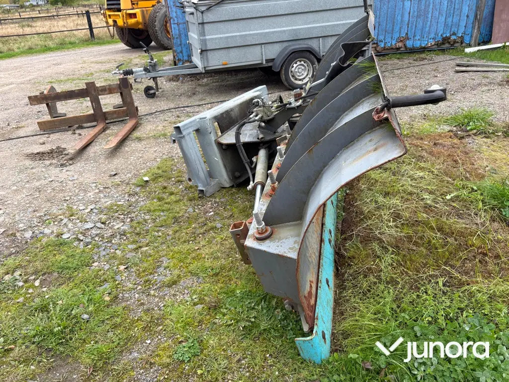 Hjullastare Komatsu WA80M-7 med 4 redskap